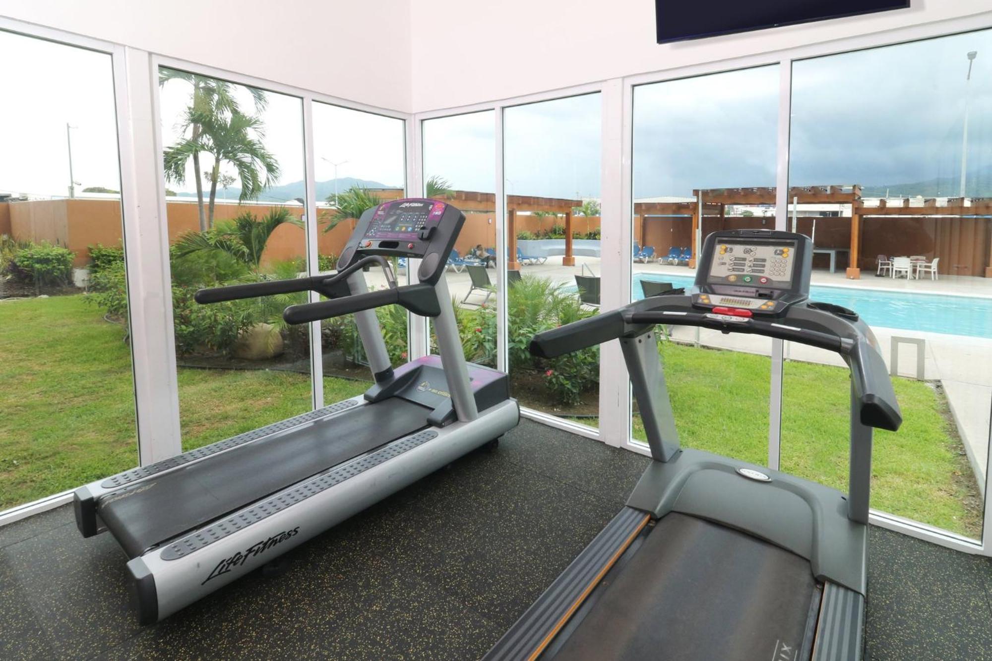 Holiday Inn Express Manzanillo By Ihg Exterior foto