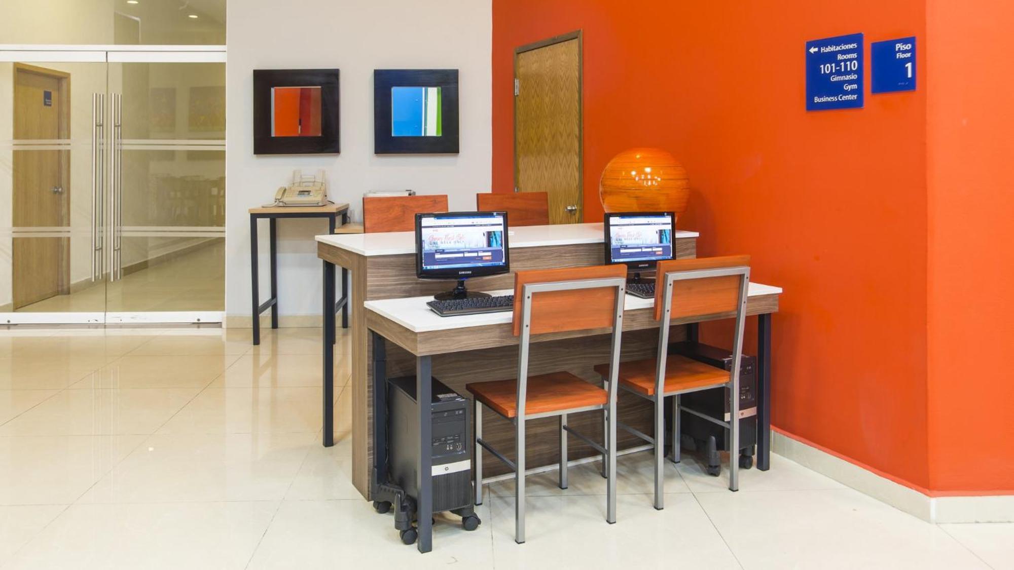 Holiday Inn Express Manzanillo By Ihg Exterior foto